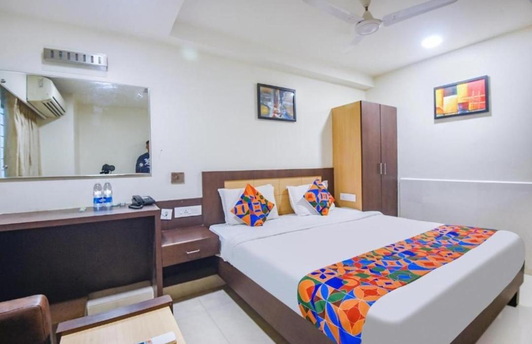 Hotel Leela Grand Inn Vijayawāda Exterior foto