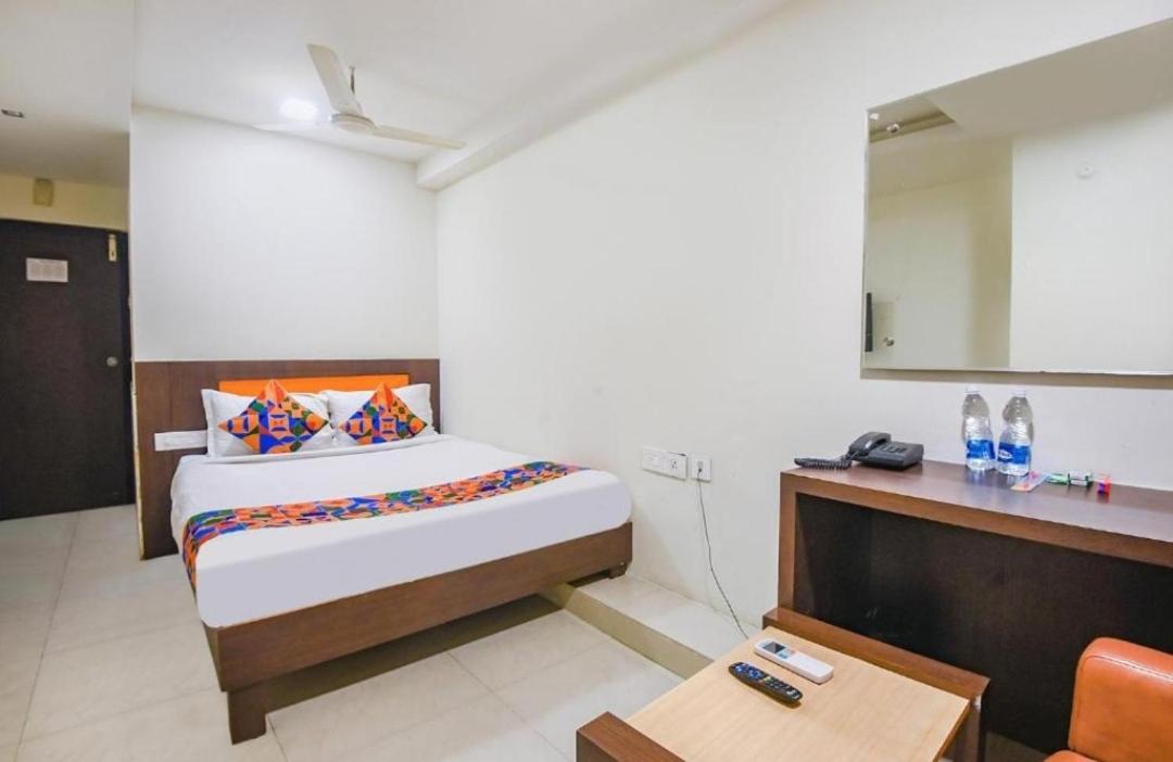 Hotel Leela Grand Inn Vijayawāda Exterior foto